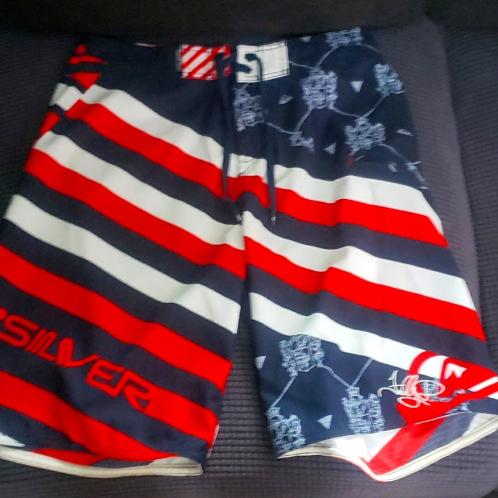 Quick silver board shortsQuicksilver board shorts